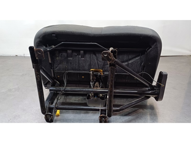 Recambio de asiento delantero derecho para peugeot boxer caja cerrada (rs 3000) (330/333) 2007 ) hdi (330) referencia OEM IAM 88