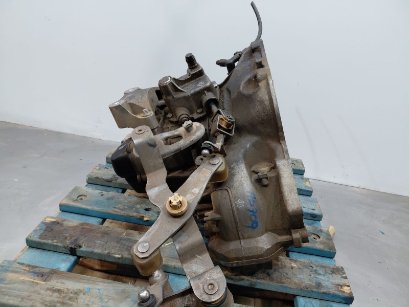 Recambio de caja cambios para opel corsa e design referencia OEM IAM 5700646  