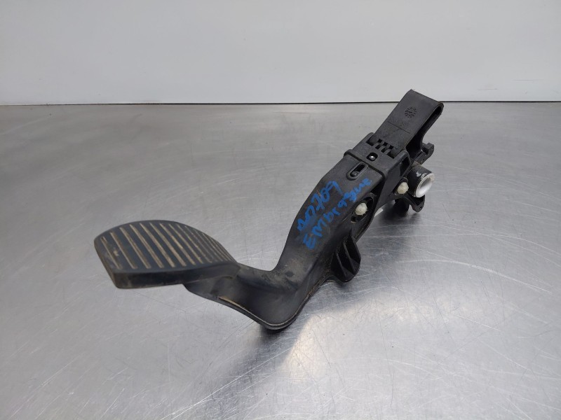 Recambio de pedal embrague para opel corsa e design referencia OEM IAM   