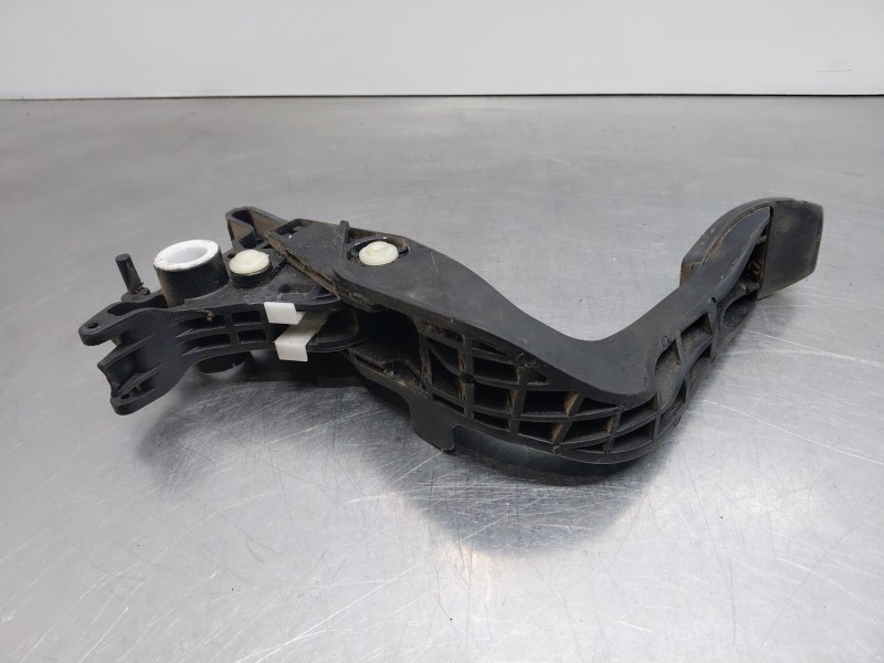 Recambio de pedal embrague para opel corsa e design referencia OEM IAM   