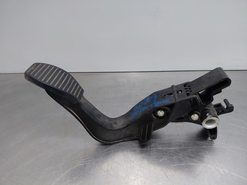 Recambio de pedal embrague para opel corsa e design referencia OEM IAM   