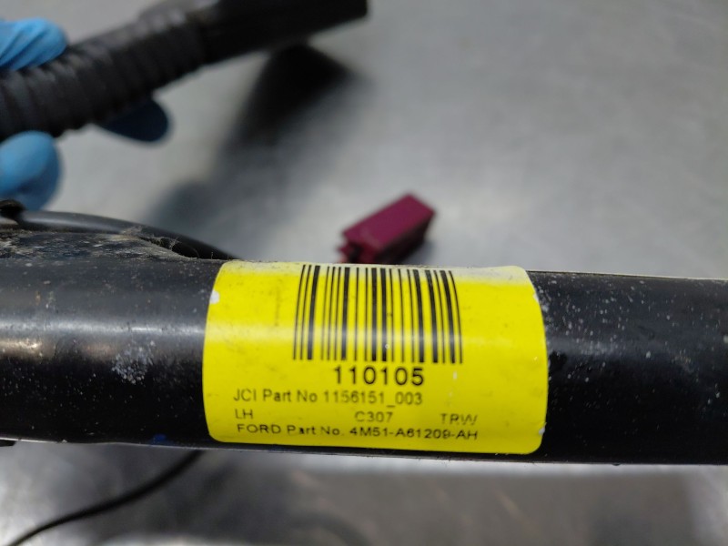 Recambio de pretensor airbag izquierdo para ford focus berlina (cap) ghia referencia OEM IAM   