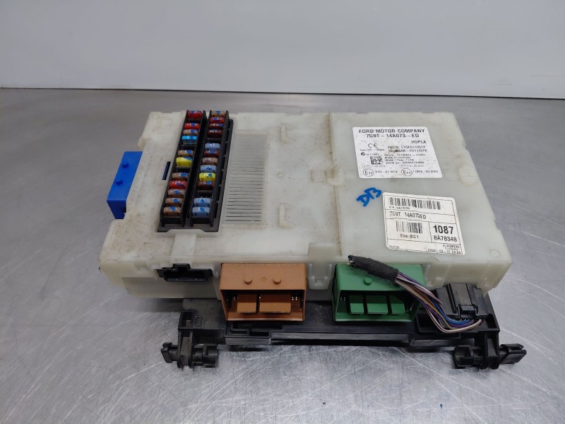 Recambio de caja reles / fusibles para ford mondeo ber. (ca2) referencia OEM IAM   