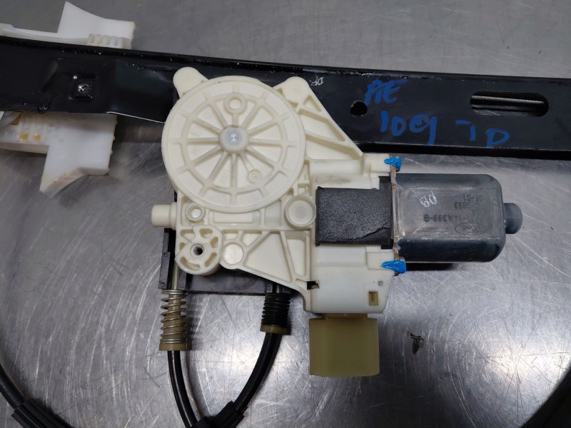 Recambio de elevalunas trasero derecho para ford mondeo ber. (ca2) referencia OEM IAM   