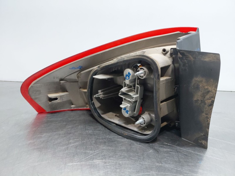 Recambio de piloto trasero derecho para ford mondeo ber. (ca2) referencia OEM IAM   