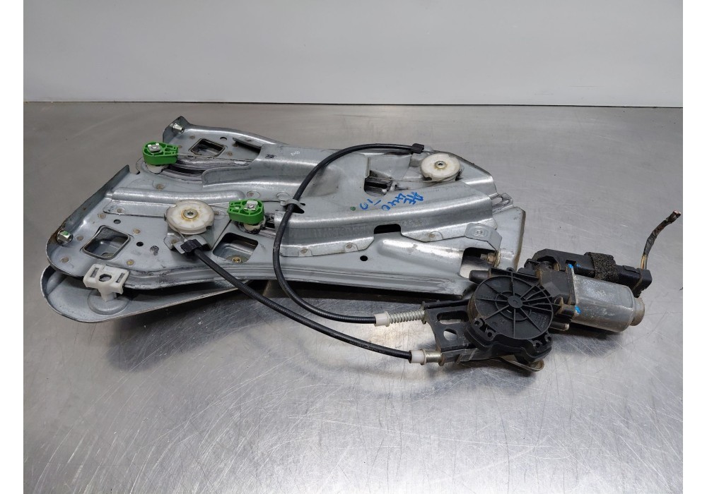 Recambio de elevalunas trasero derecho para renault megane ii coupé-cabriolet (em0/1_) 1.9 dci referencia OEM IAM   