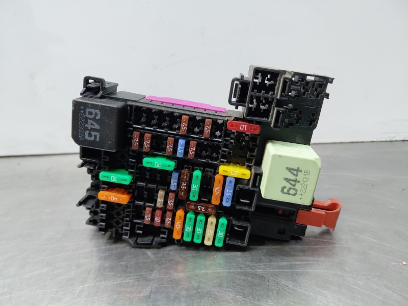 Recambio de caja reles / fusibles para volkswagen t-cross advance referencia OEM IAM   