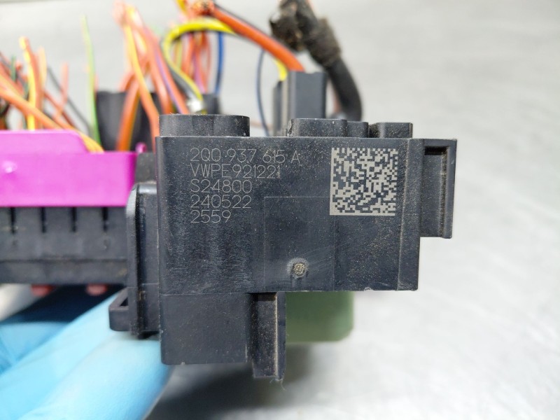 Recambio de caja reles / fusibles para volkswagen t-cross advance referencia OEM IAM   