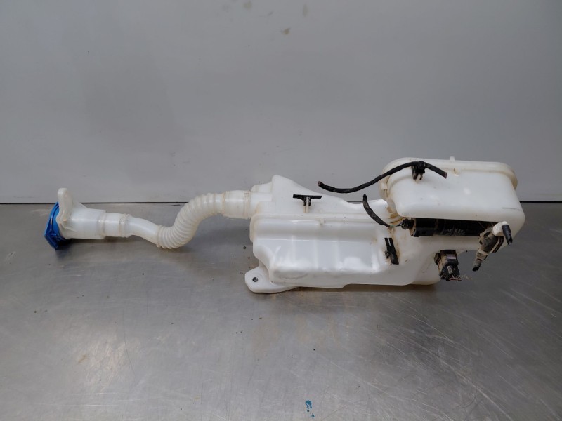 Recambio de deposito limpia para volkswagen t-cross advance referencia OEM IAM   