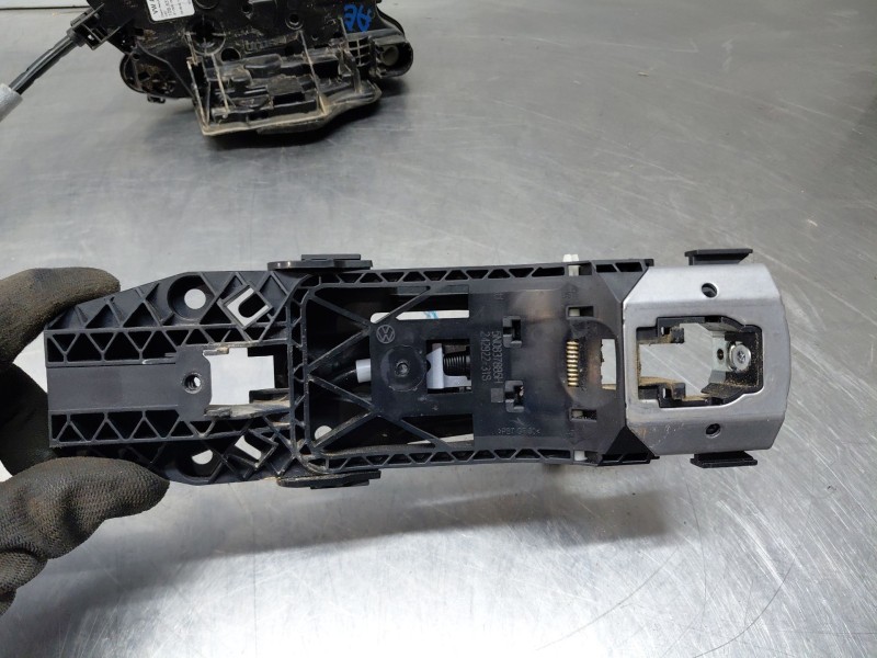 Recambio de cerradura puerta delantera izquierda para volkswagen t-cross advance referencia OEM IAM   