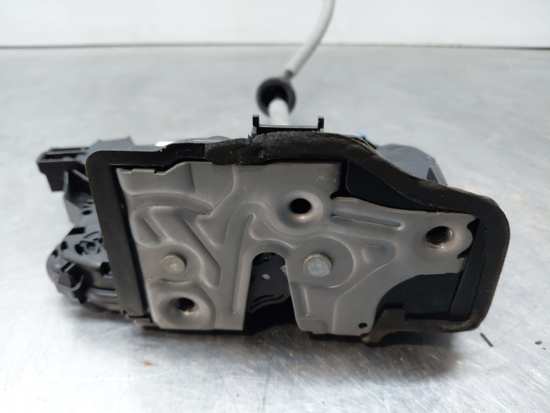 Recambio de cerradura puerta trasera izquierda para volkswagen t-cross advance referencia OEM IAM   