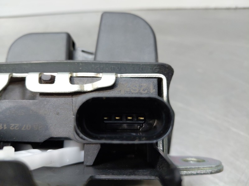 Recambio de cerradura maletero / porton para volkswagen t-cross advance referencia OEM IAM   