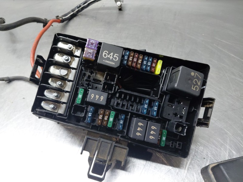 Recambio de caja reles / fusibles para audi q3 sportback (f3n) s line referencia OEM IAM   