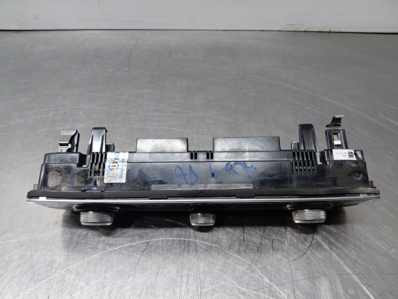 Recambio de mando climatizador para audi q3 sportback (f3n) s line referencia OEM IAM   