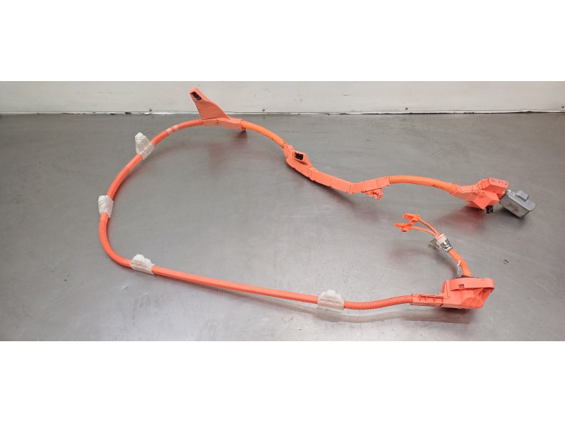 Recambio de cable positivo bateria - borne positivo para toyota corolla touring sports (e21) hybrid active referencia OEM IAM 82