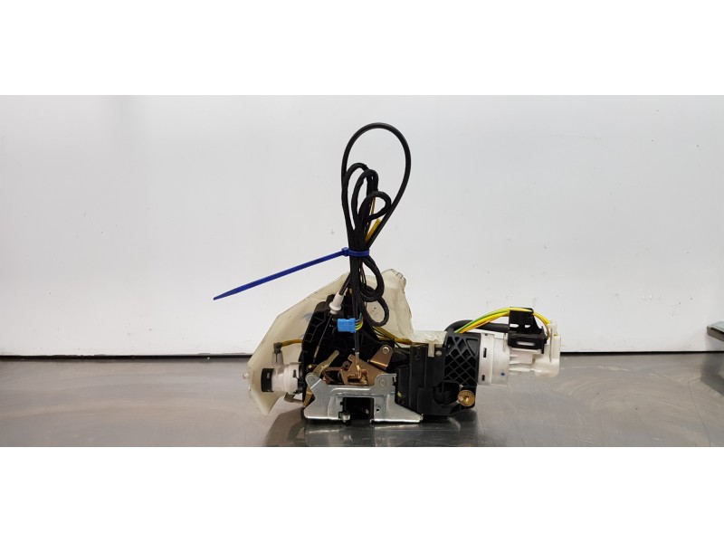 Recambio de cerradura puerta trasera izquierda para mercedes clase s (w220) berlina 430 (220.070) referencia OEM IAM 2207300435  Recambio de cerradura puerta trasera izquierda para mercedes clase s (w220) berlina 430 (220.070) referencia OEM IAM 2207300435