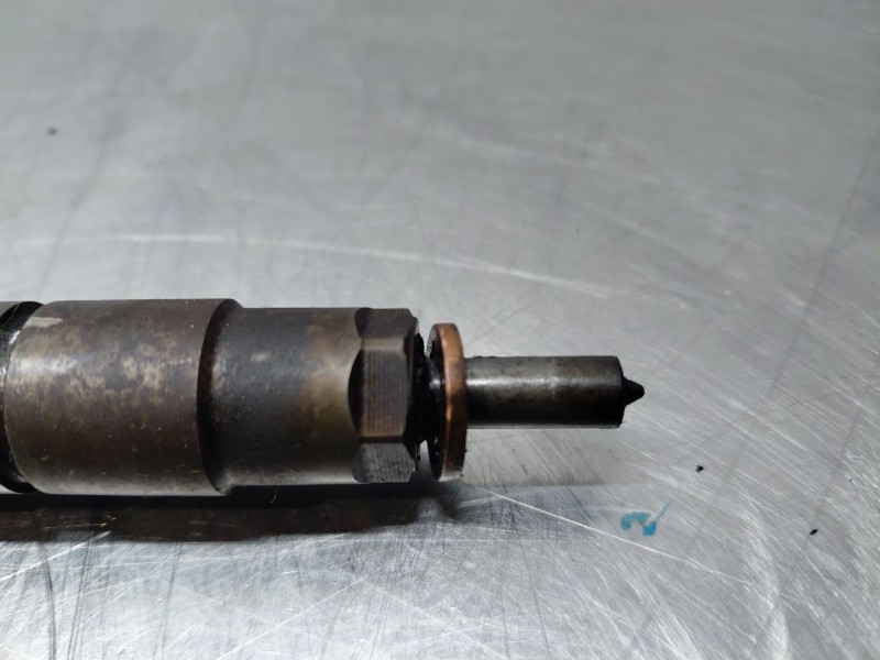 Recambio de inyector para ford tourneo courier (c4a) ambiente referencia OEM IAM   