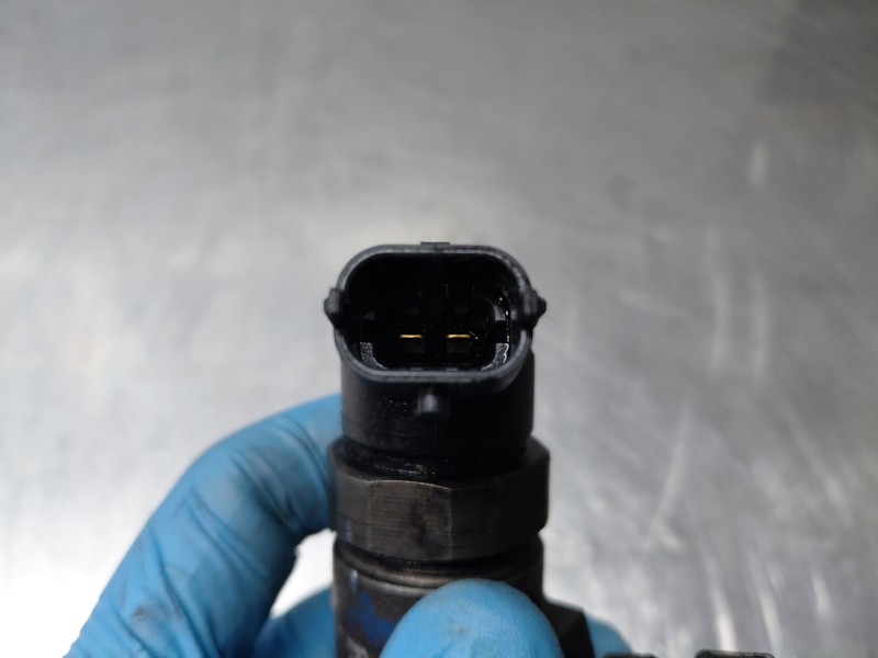 Recambio de inyector para ford tourneo courier (c4a) ambiente referencia OEM IAM   