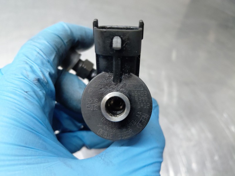 Recambio de inyector para ford tourneo courier (c4a) ambiente referencia OEM IAM   