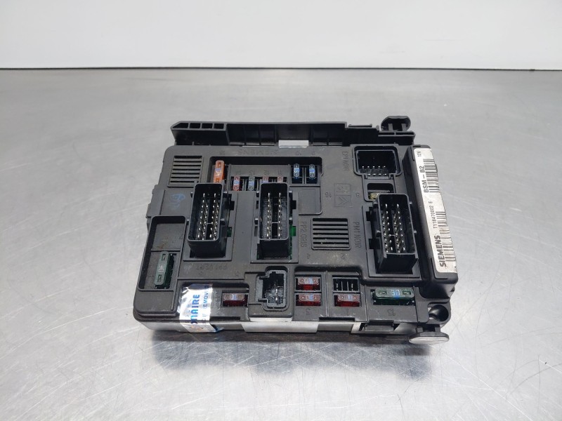 Recambio de caja reles / fusibles para citroën berlingo combi referencia OEM IAM   