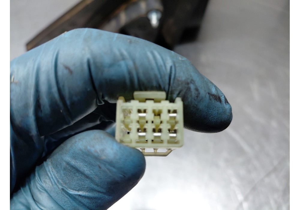 Recambio de retrovisor derecho para suzuki swift iii (mz, ez) 1.3 (rs 413) referencia OEM IAM   