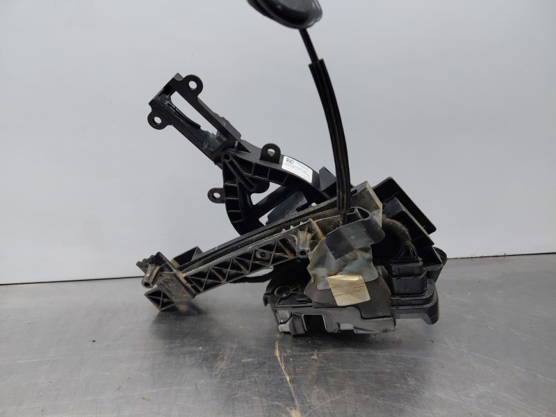 Recambio de cerradura puerta trasera derecha para ford kuga ecoblue referencia OEM IAM   