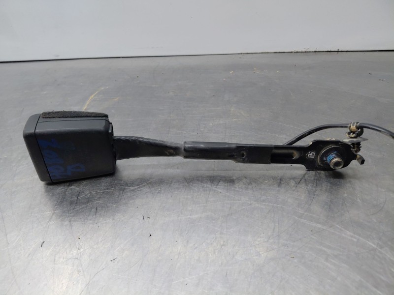 Recambio de enganche del cinturon delantero der para ford kuga ecoblue referencia OEM IAM   