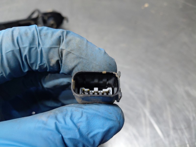 Recambio de enganche del cinturon delantero der para ford kuga ecoblue referencia OEM IAM   