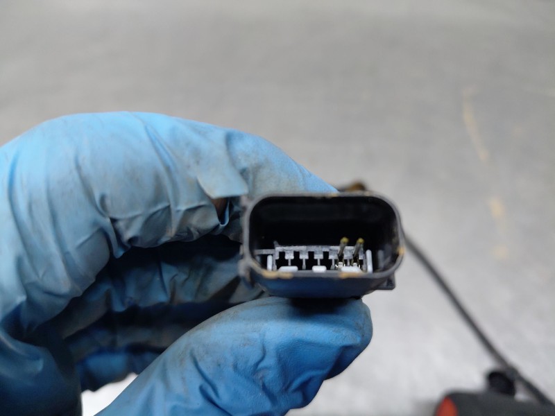 Recambio de enganche del cinturon trasero der para ford kuga ecoblue referencia OEM IAM   