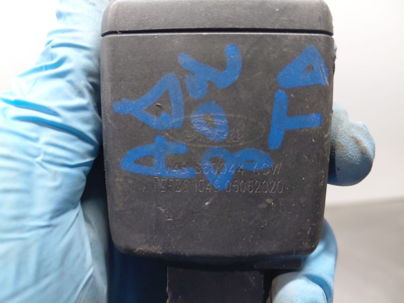 Recambio de enganche del cinturon trasero der para ford kuga ecoblue referencia OEM IAM   