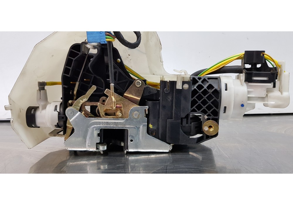 Recambio de cerradura puerta trasera izquierda para mercedes clase s (w220) berlina 430 (220.070) referencia OEM IAM 2207300435  Recambio de cerradura puerta trasera izquierda para mercedes clase s (w220) berlina 430 (220.070) referencia OEM IAM 2207300435