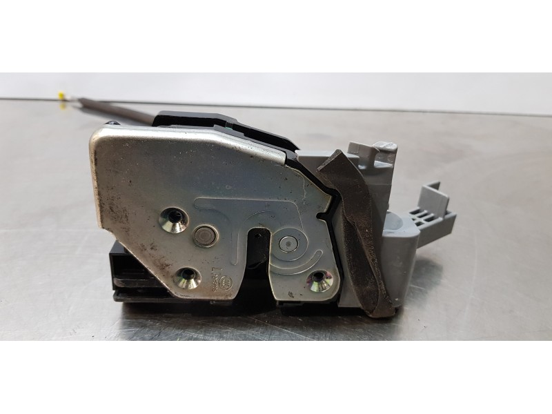 Recambio de cerradura puerta trasera izquierda para kia carens ( ) concept referencia OEM IAM 81410A4030  