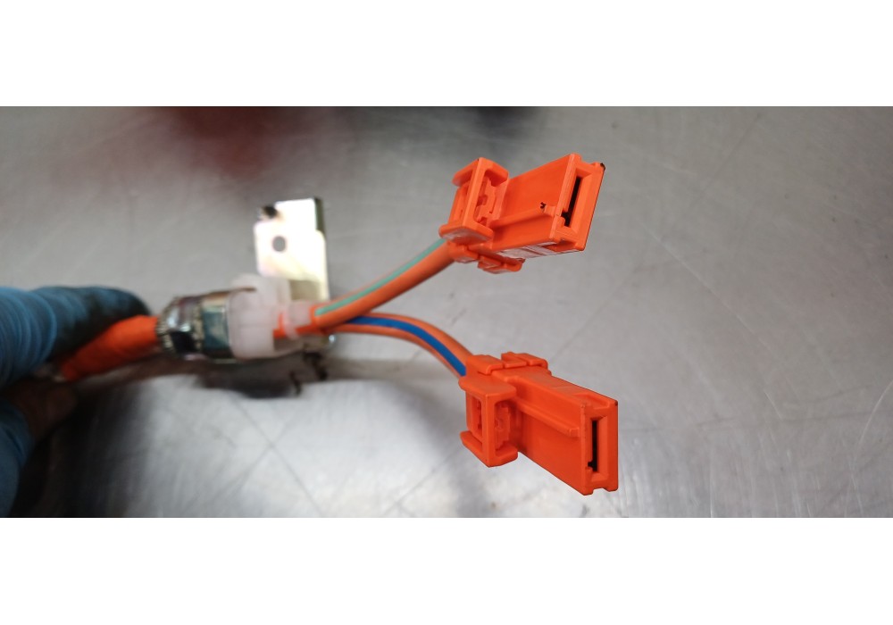 Recambio de cable positivo bateria - borne positivo para toyota corolla touring sports (e21) hybrid active referencia OEM IAM 82