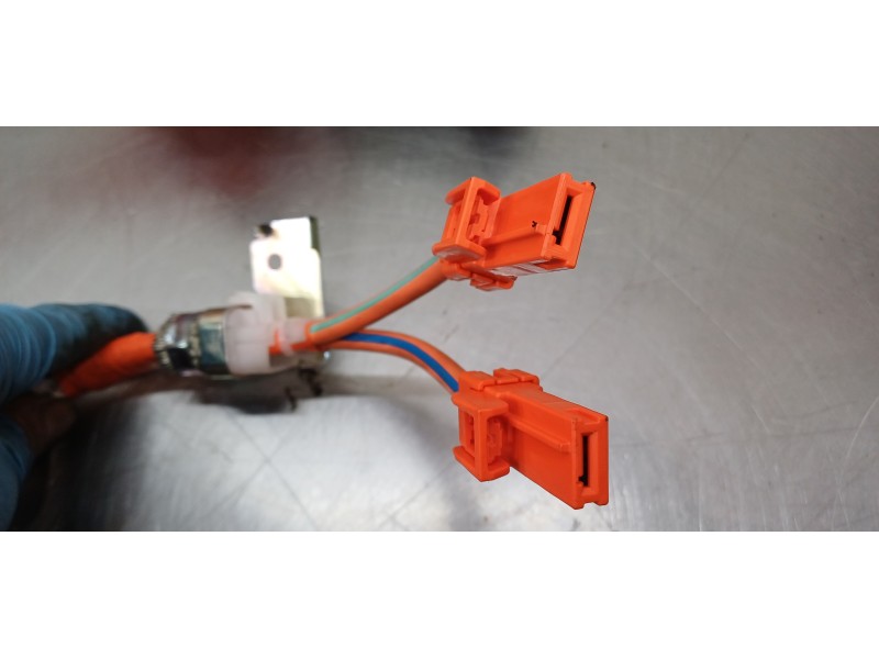 Recambio de cable positivo bateria - borne positivo para toyota corolla touring sports (e21) hybrid active referencia OEM IAM 82