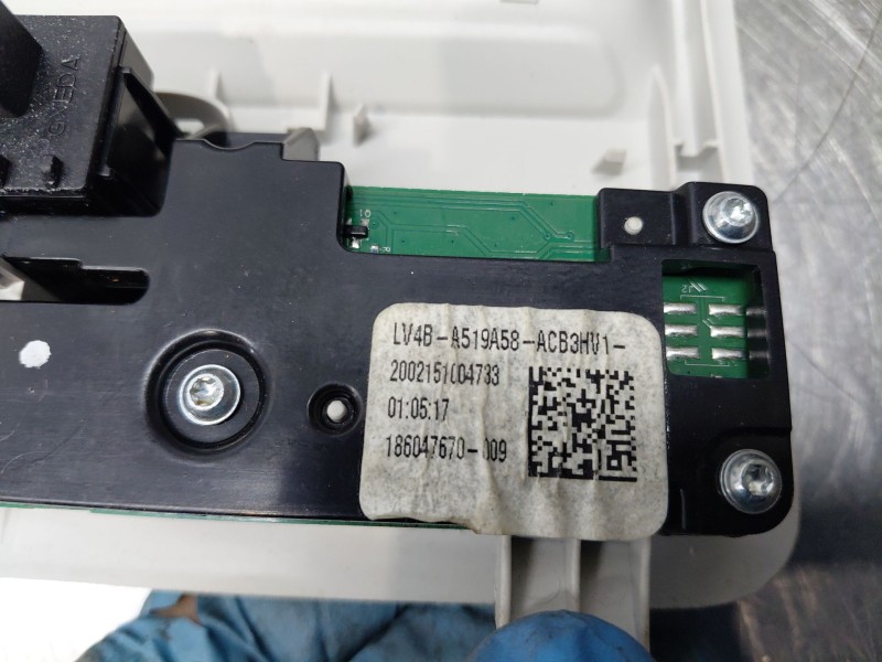 Recambio de luz interior para ford kuga ecoblue referencia OEM IAM   