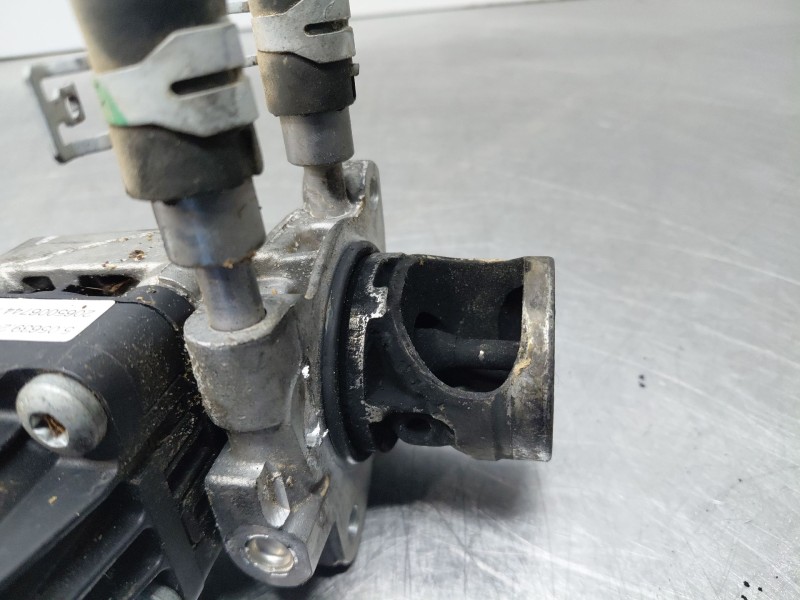 Recambio de valvula egr para ford kuga ecoblue referencia OEM IAM   