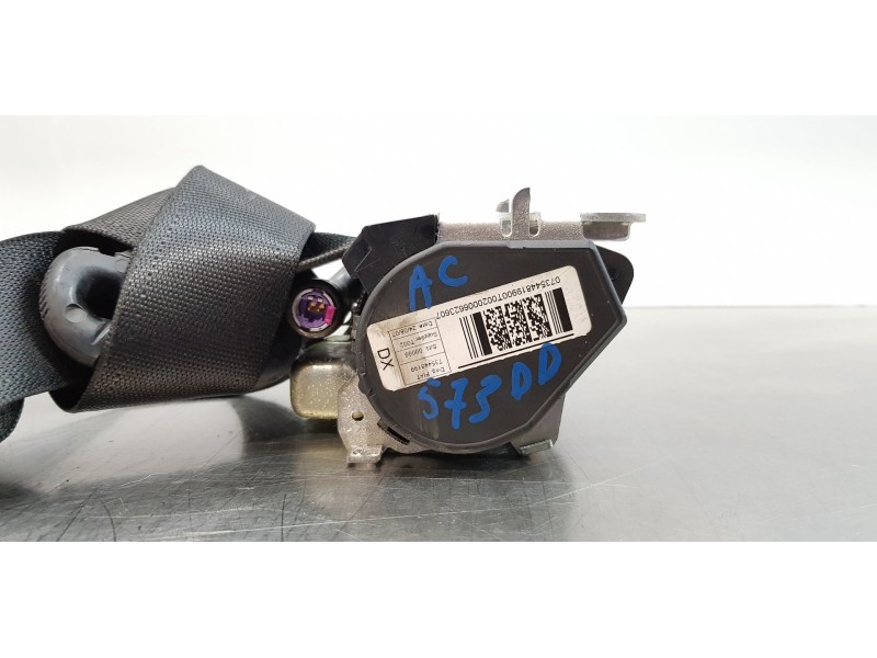 Recambio de cinturon seguridad delantero derecho para fiat linea (110) dynamic referencia OEM IAM 735448199   Recambio de cinturon seguridad delantero derecho para fiat linea (110) dynamic referencia OEM IAM 735448199