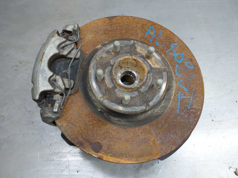 Recambio de mangueta delantera izquierda para ford kuga ecoblue referencia OEM IAM   