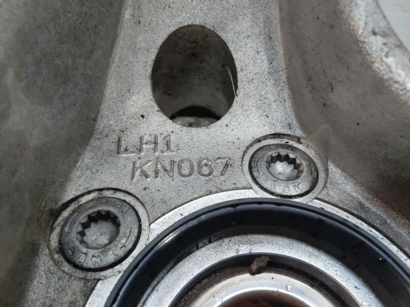 Recambio de mangueta delantera izquierda para volvo v90 kombi momentum referencia OEM IAM   