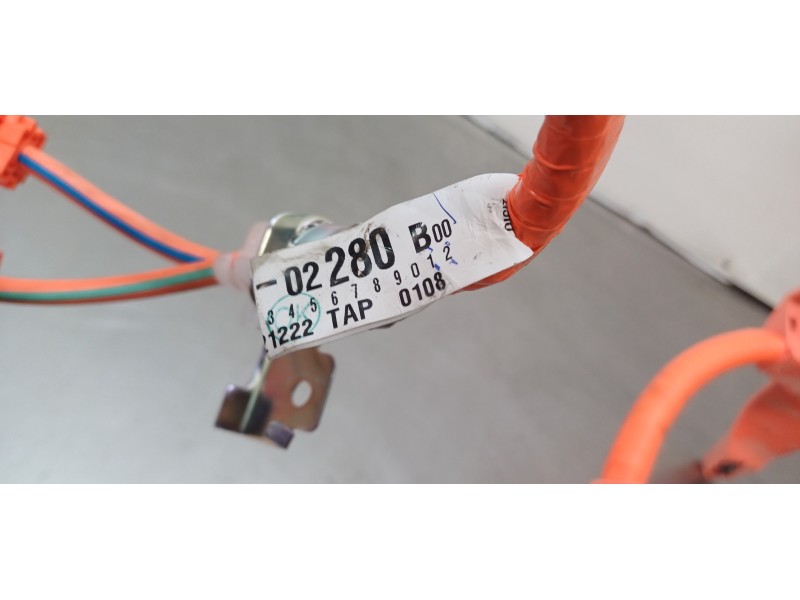 Recambio de cable positivo bateria - borne positivo para toyota corolla touring sports (e21) hybrid active referencia OEM IAM 82