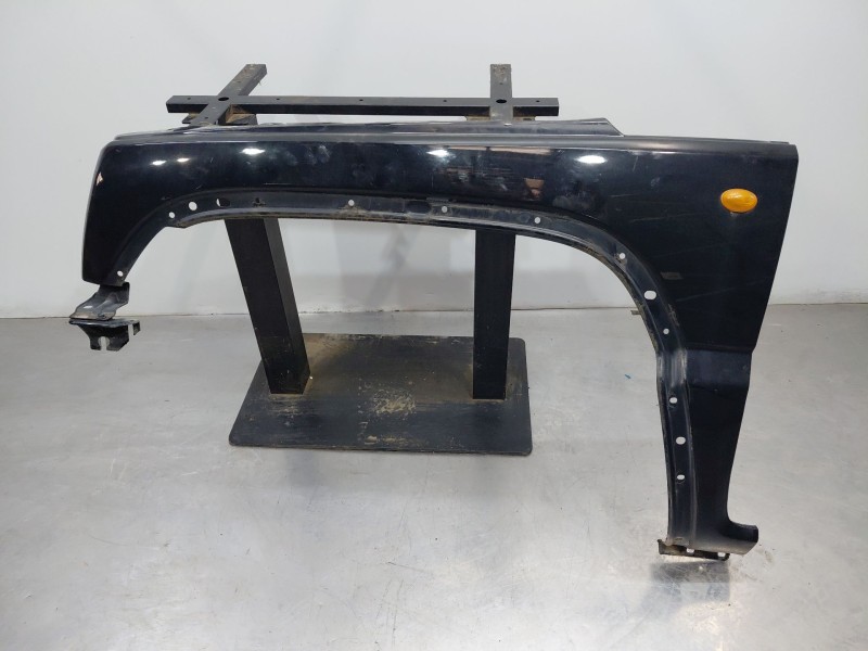 Recambio de aleta delantera izquierda para jeep cherokee (kj) sport referencia OEM IAM   