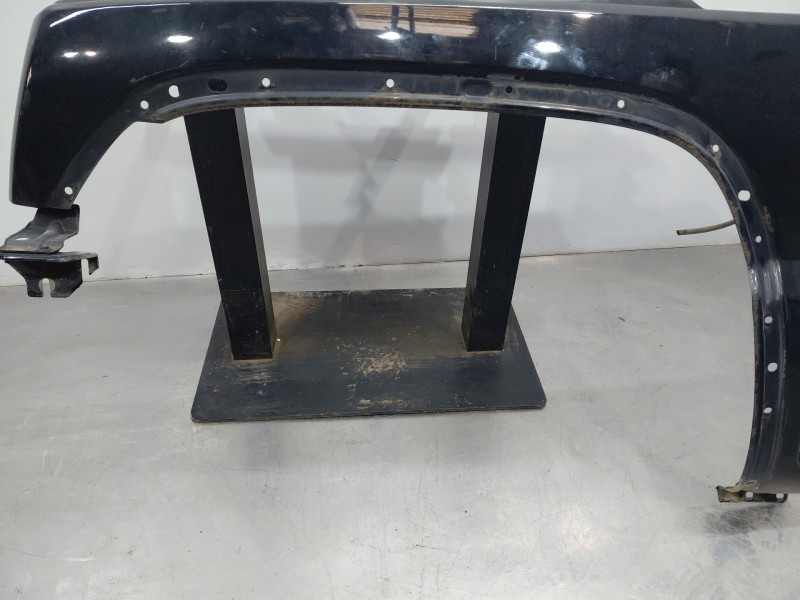 Recambio de aleta delantera izquierda para jeep cherokee (kj) sport referencia OEM IAM   