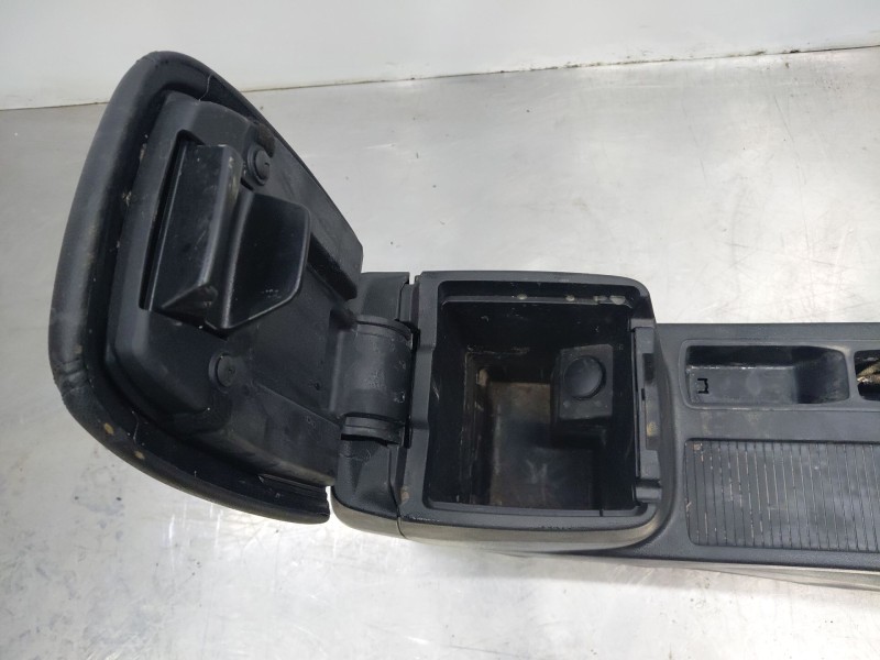 Recambio de apoyabrazos central para ford kuga ecoblue referencia OEM IAM   
