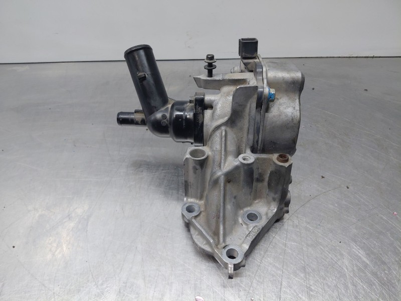 Recambio de bomba agua para toyota rav 4 plug-in hybrid advance referencia OEM IAM 1603225010  