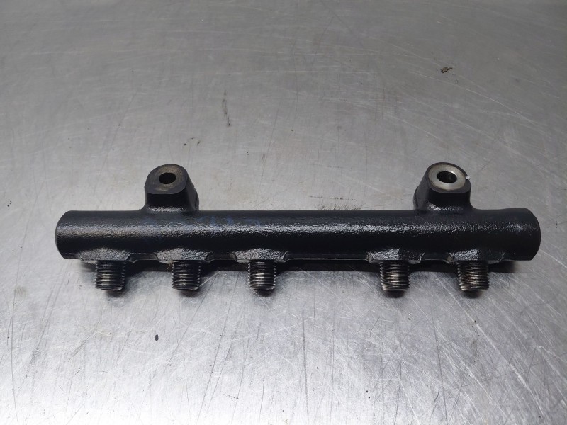 Recambio de rampa inyectora para ford tourneo courier (c4a) ambiente referencia OEM IAM   