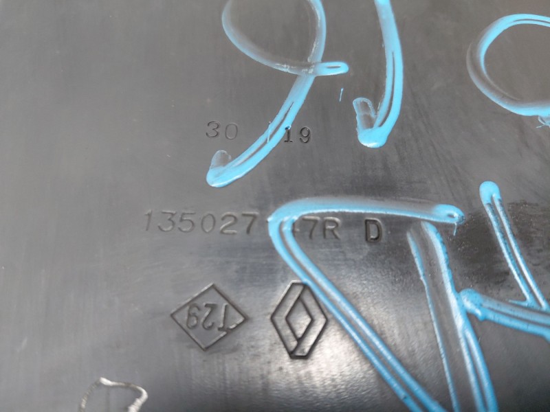 Recambio de tapa distribucion para renault scenic iv grand zen referencia OEM IAM 135027  