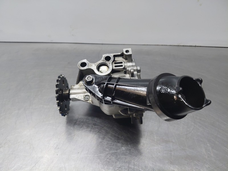 Recambio de bomba aceite para renault scenic iv grand zen referencia OEM IAM 150000624r  