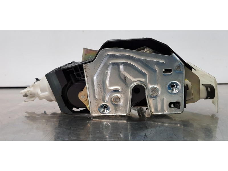 Recambio de cerradura puerta trasera izquierda para mercedes clase s (w220) berlina 430 (220.070) referencia OEM IAM 2207300435  Recambio de cerradura puerta trasera izquierda para mercedes clase s (w220) berlina 430 (220.070) referencia OEM IAM 2207300435