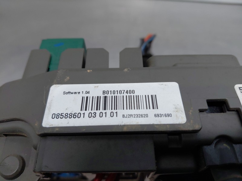 Recambio de caja reles / fusibles para bmw x5 (e70) xdrive 30 d referencia OEM IAM 518966010B  