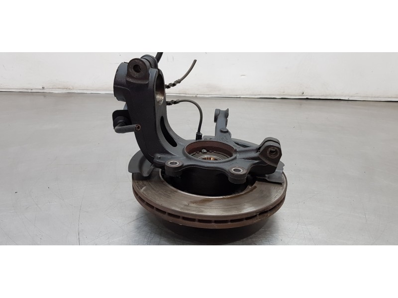 Recambio de mangueta delantera derecha para renault megane iv berlina 5p experience referencia OEM IAM 400141133R  